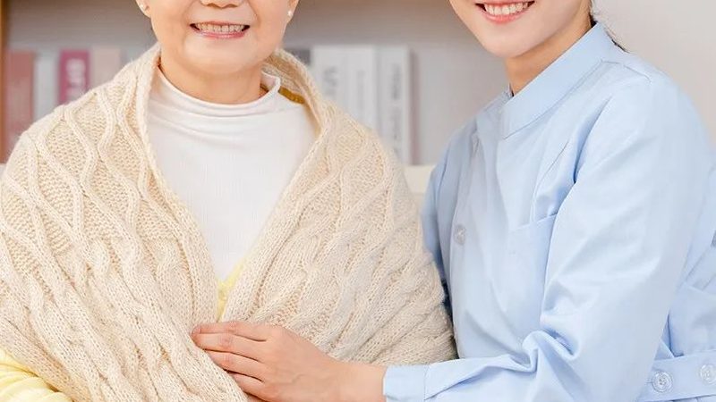在选择成都养老公寓时，以下关键要素不容忽视：