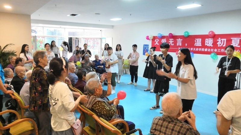 失能老人护理院费用构成解析